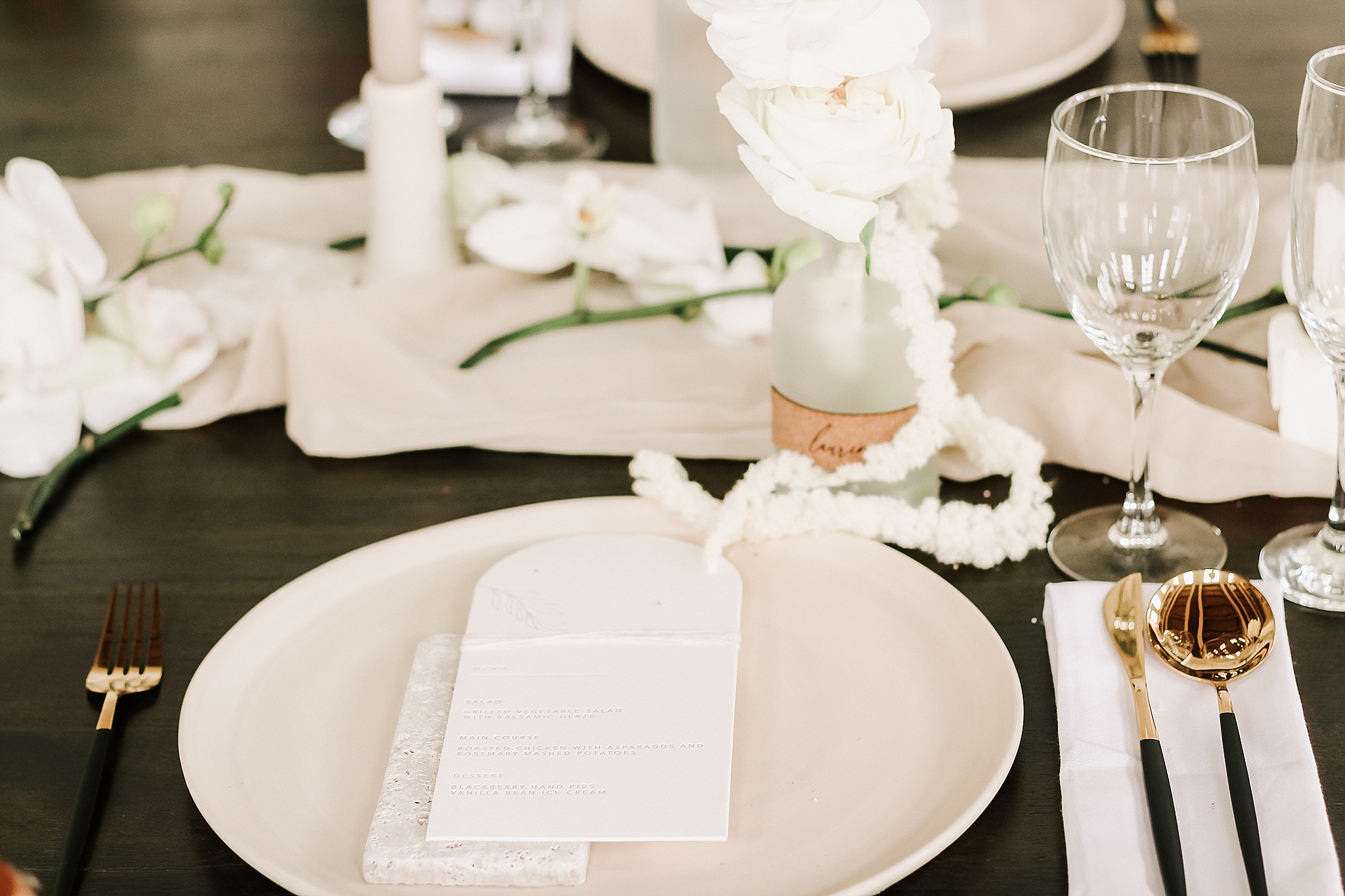 table setting by utah wedding planner britt warnick by adrian wayment photo