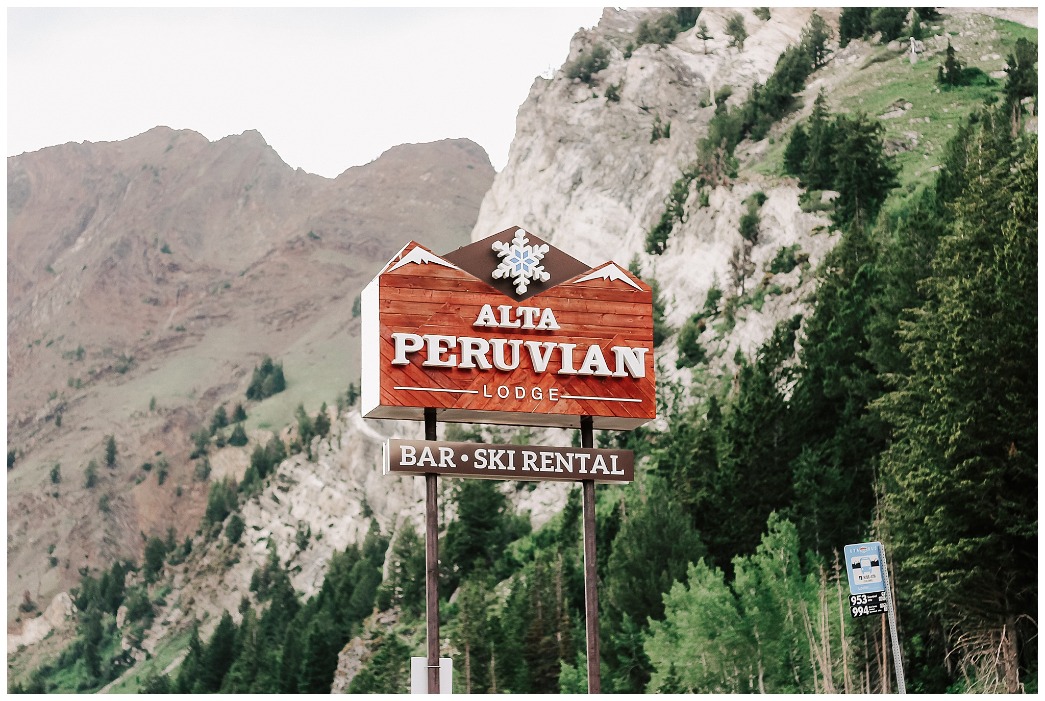 sign for an alta peruvian lodge wedding by adrian wayment photo