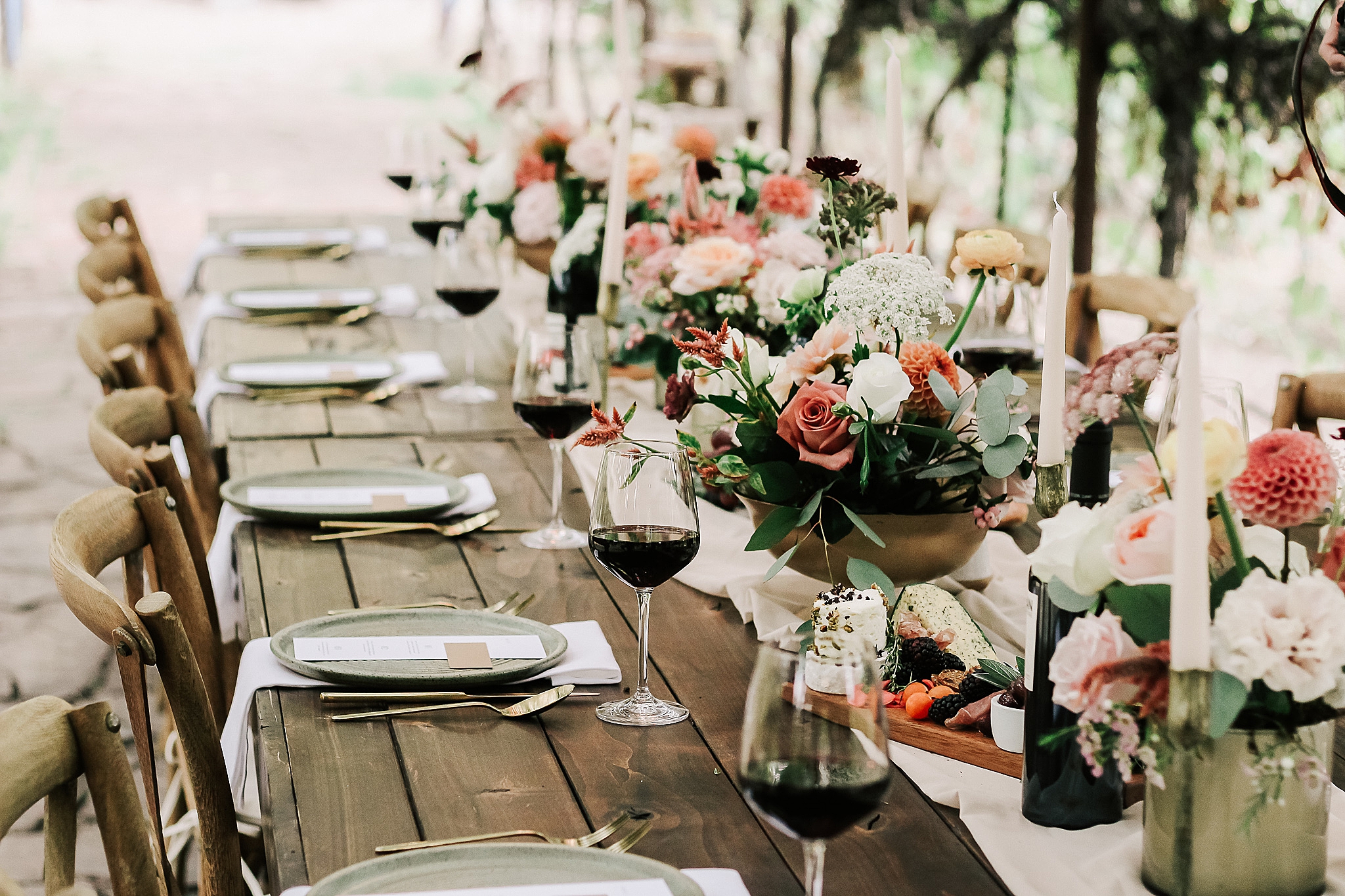 table setting at an east canyon resort wedding