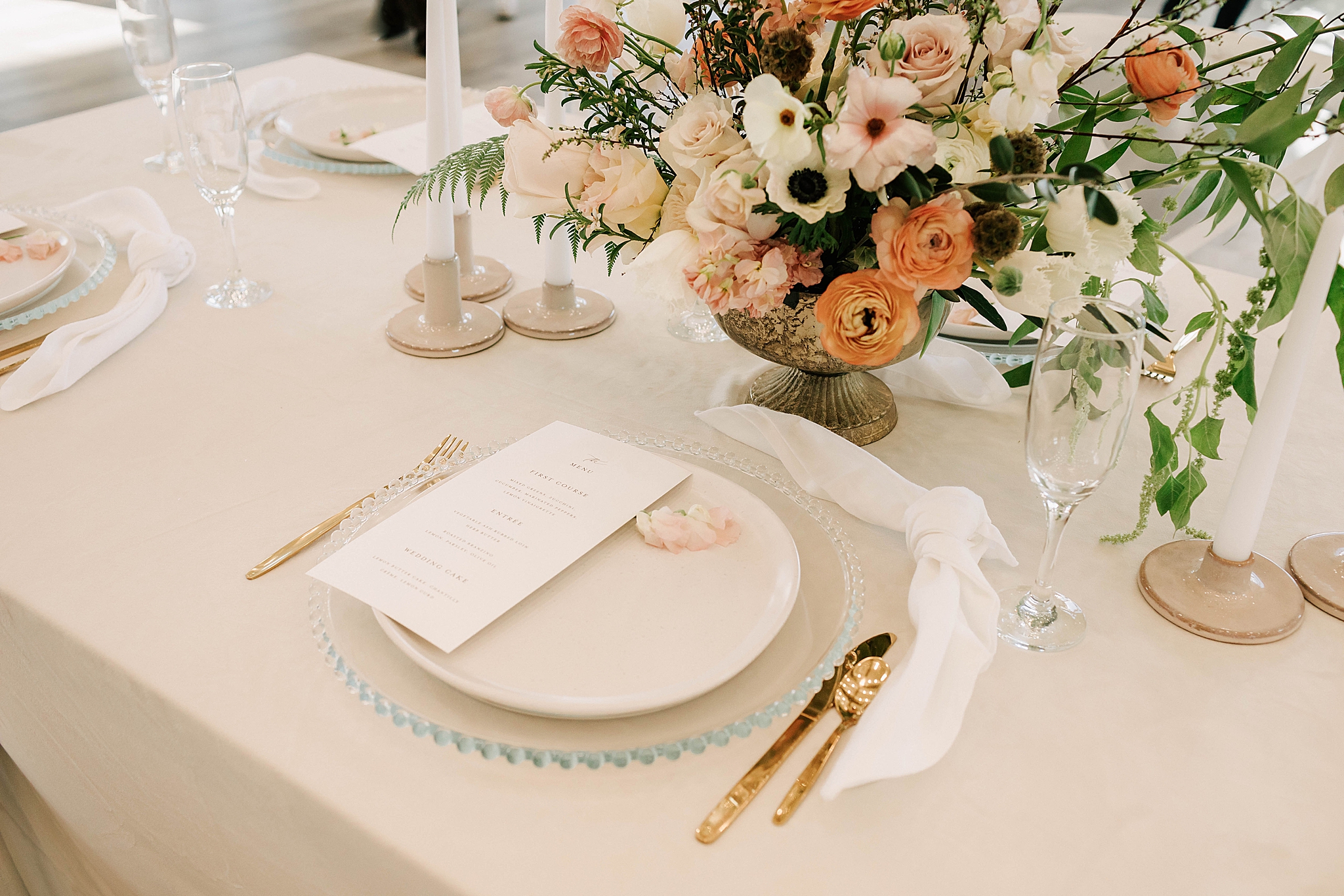 table placement at bentwood inn wedding by adrian wayment photo