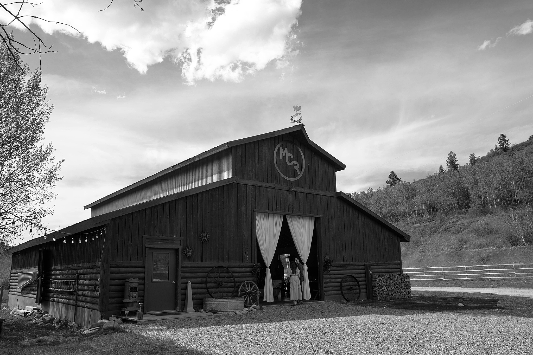 the reception site in the barn at moose creek ranch taken by local photographer adrian wayment.